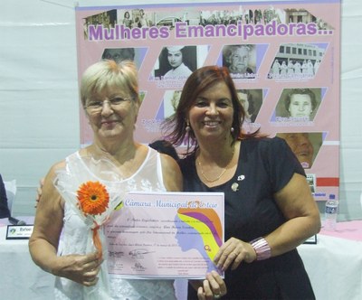 Ana Maria Scarton e Bia Lopes - Cópia.jpg