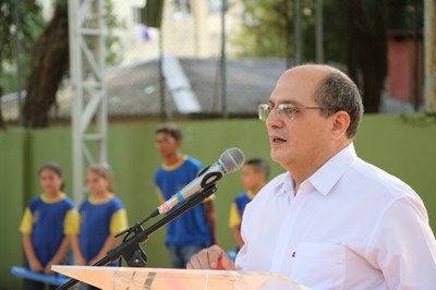 Vereadores participam de cerimônia de entrega de Chromebooks (121).jpeg