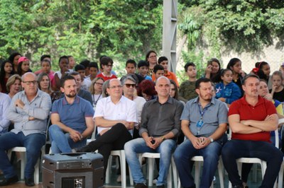 Vereadores participam de cerimônia de entrega de Chromebooks (133).jpeg