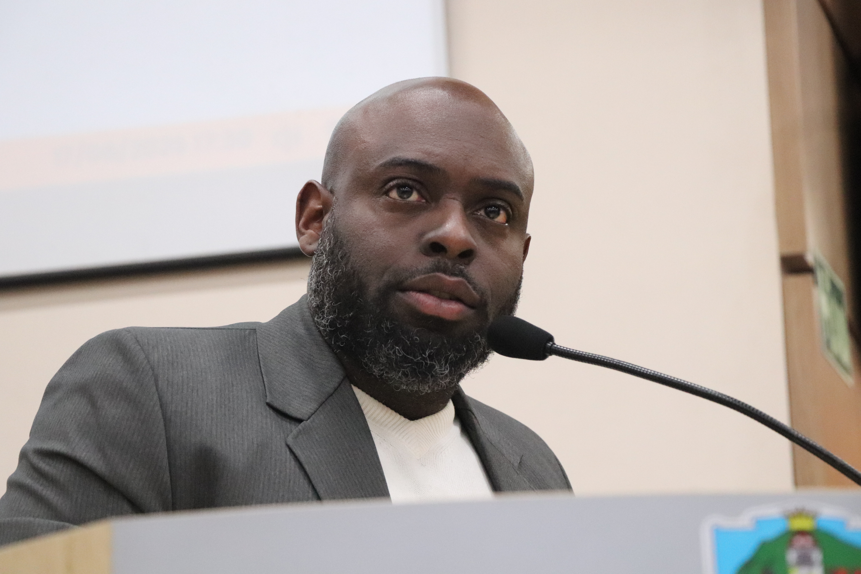 Amaral Negrito quer brinquedotecas e afrotecas na rede municipal