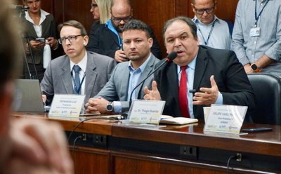 Vereadores de Esteio participam de audiência sobre programa Assistir 2