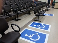 Cadeirantes têm espaço reservado na Sala de Sessões Luiz Alécio Frainer