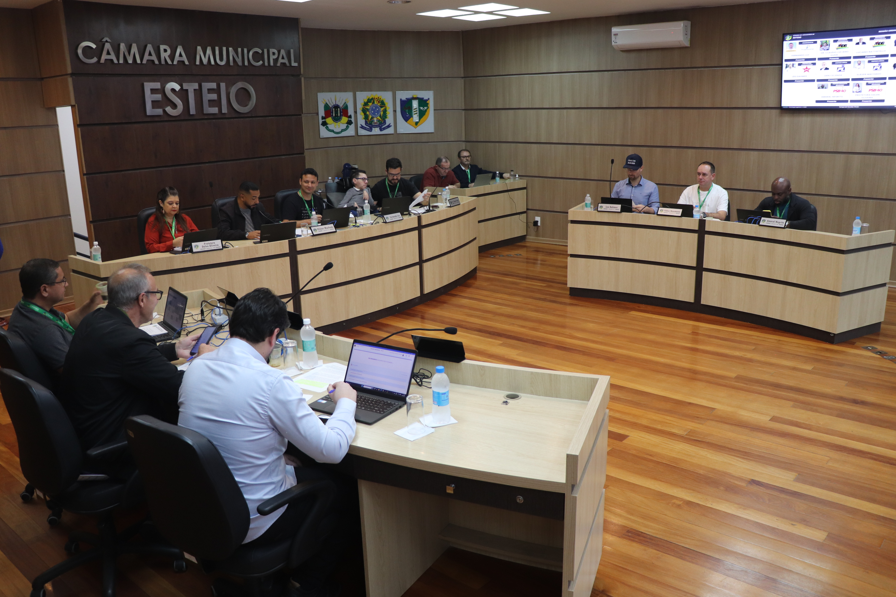 Câmara aprova dois projetos para área de educação