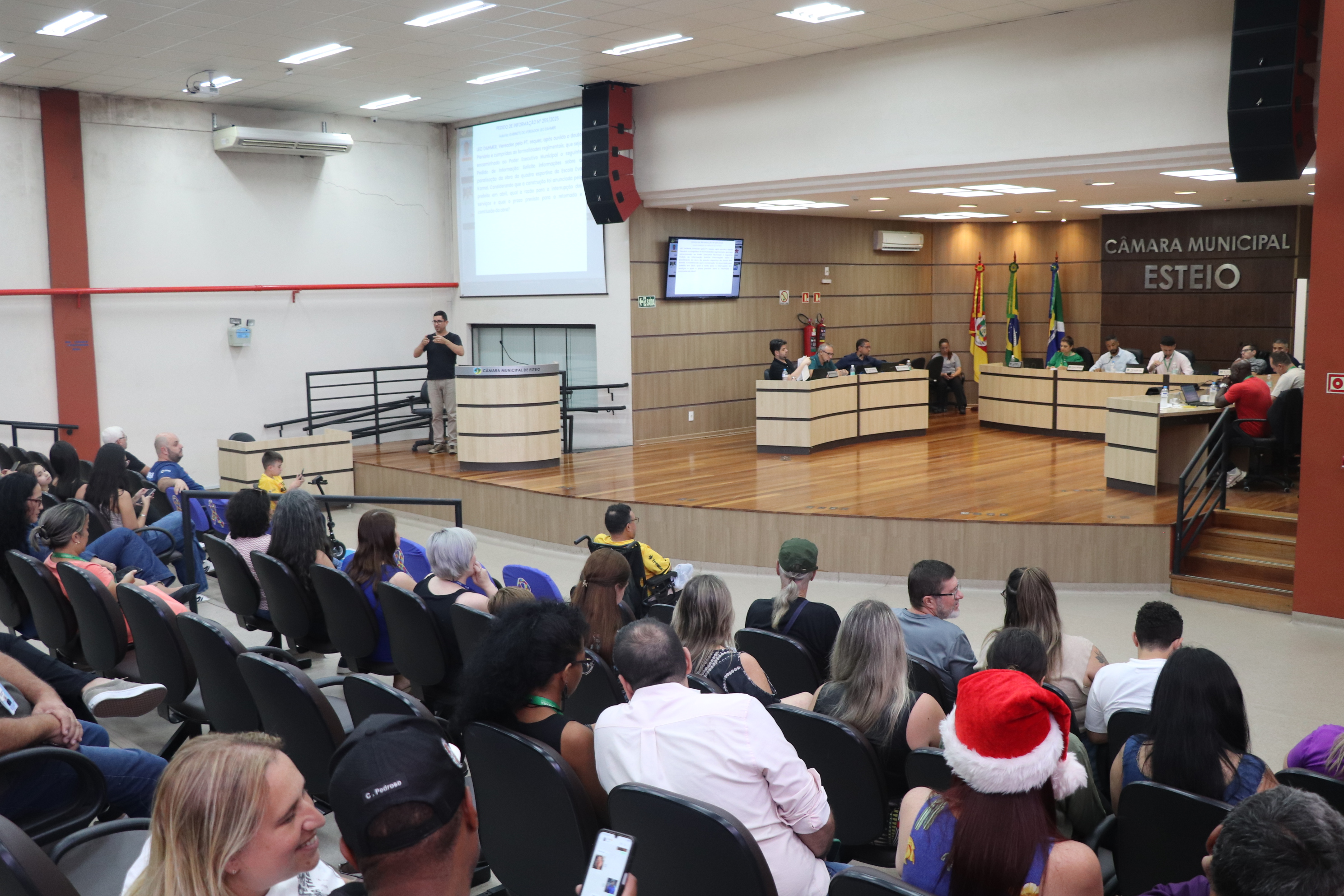 Câmara aprova vaga de professor