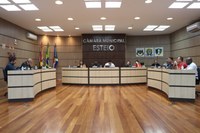 Câmara aprova verba para educação e saúde
