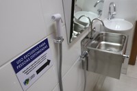 Câmara de Esteio inaugura banheiro adaptado para pessoas ostomizadas