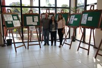 Câmara recebe exposição de desenhos de estudante esteiense 