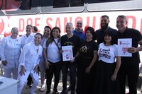 Campanha de doação de sangue e feirão de empregos atraem comunidade na Avenida do Carnaval