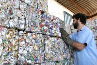Catadores de material reciclável poderão ter dia no calendário oficial de Esteio
