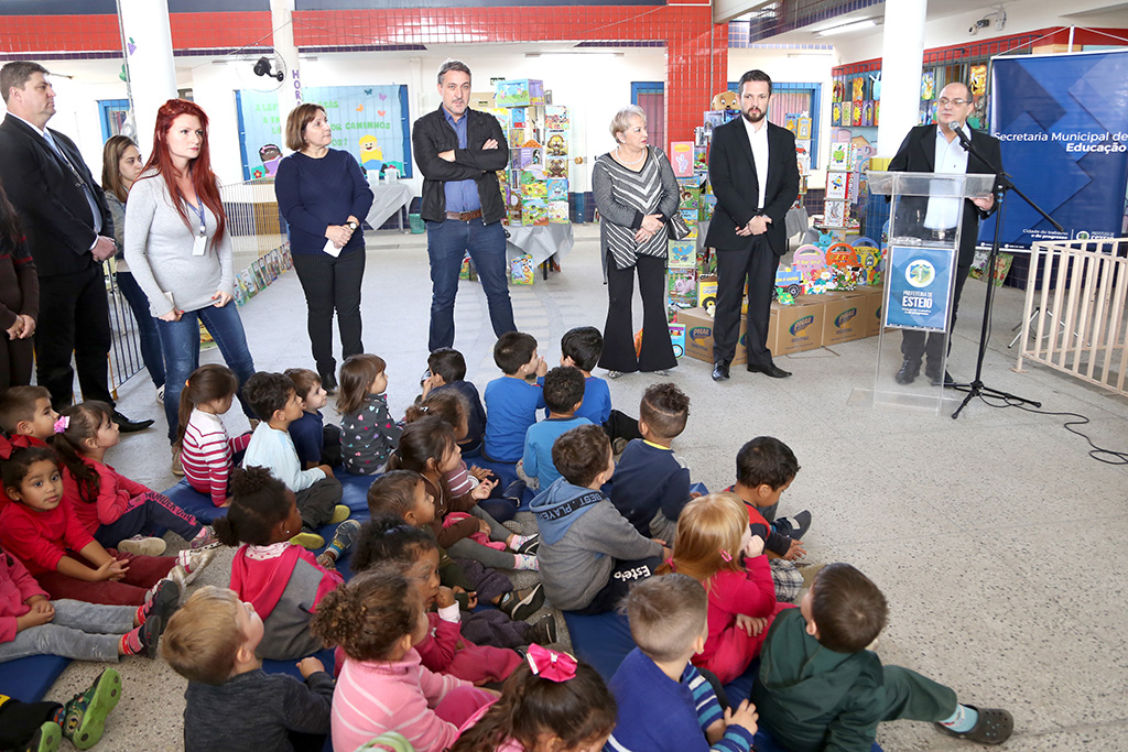 Em Esteio, escolas de educação infantil passam a contar com bibliotecas