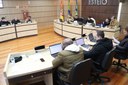 Empresas terão de retirar fios excedentes de postes