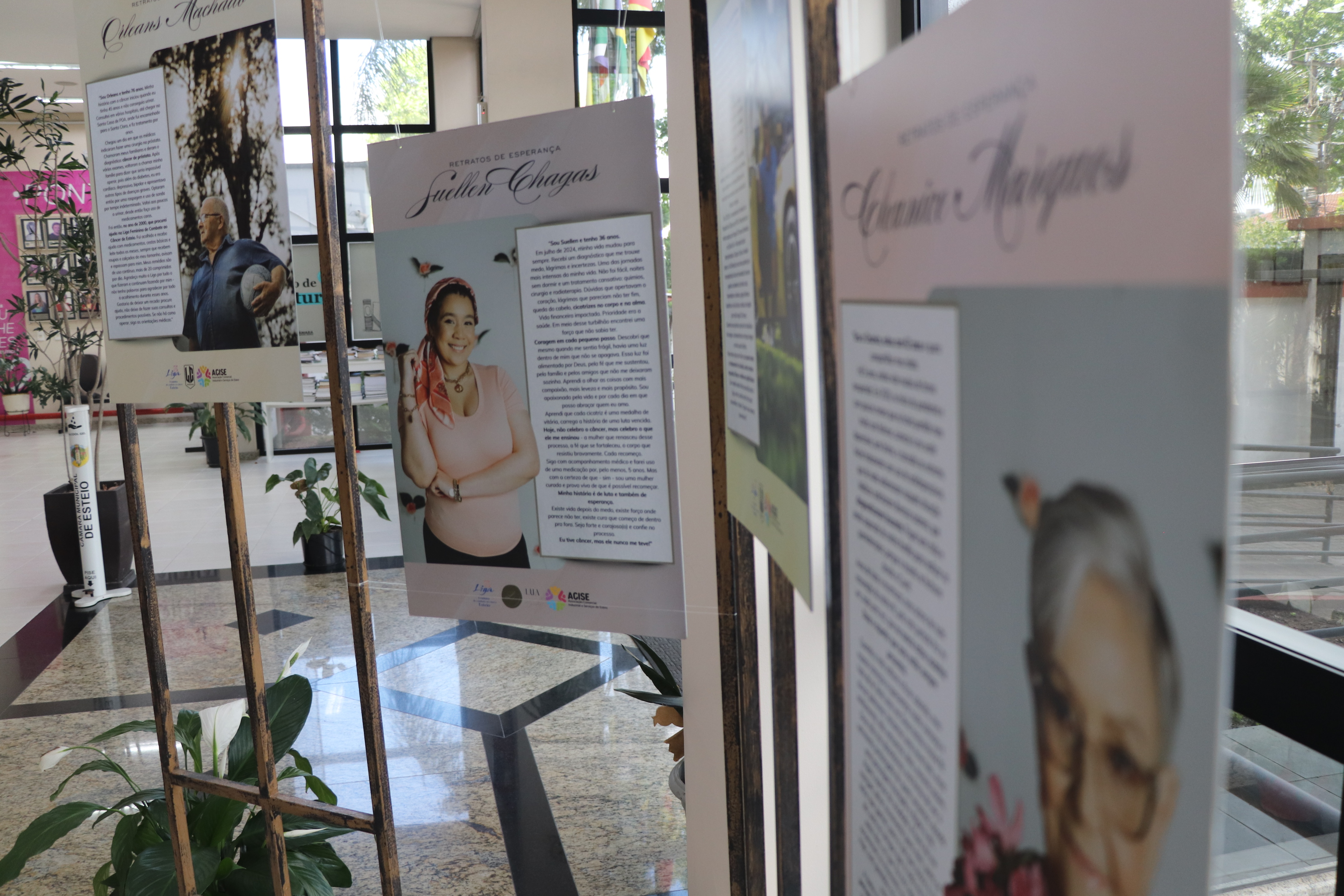 Exposição na Câmara traz relatos sobre câncer