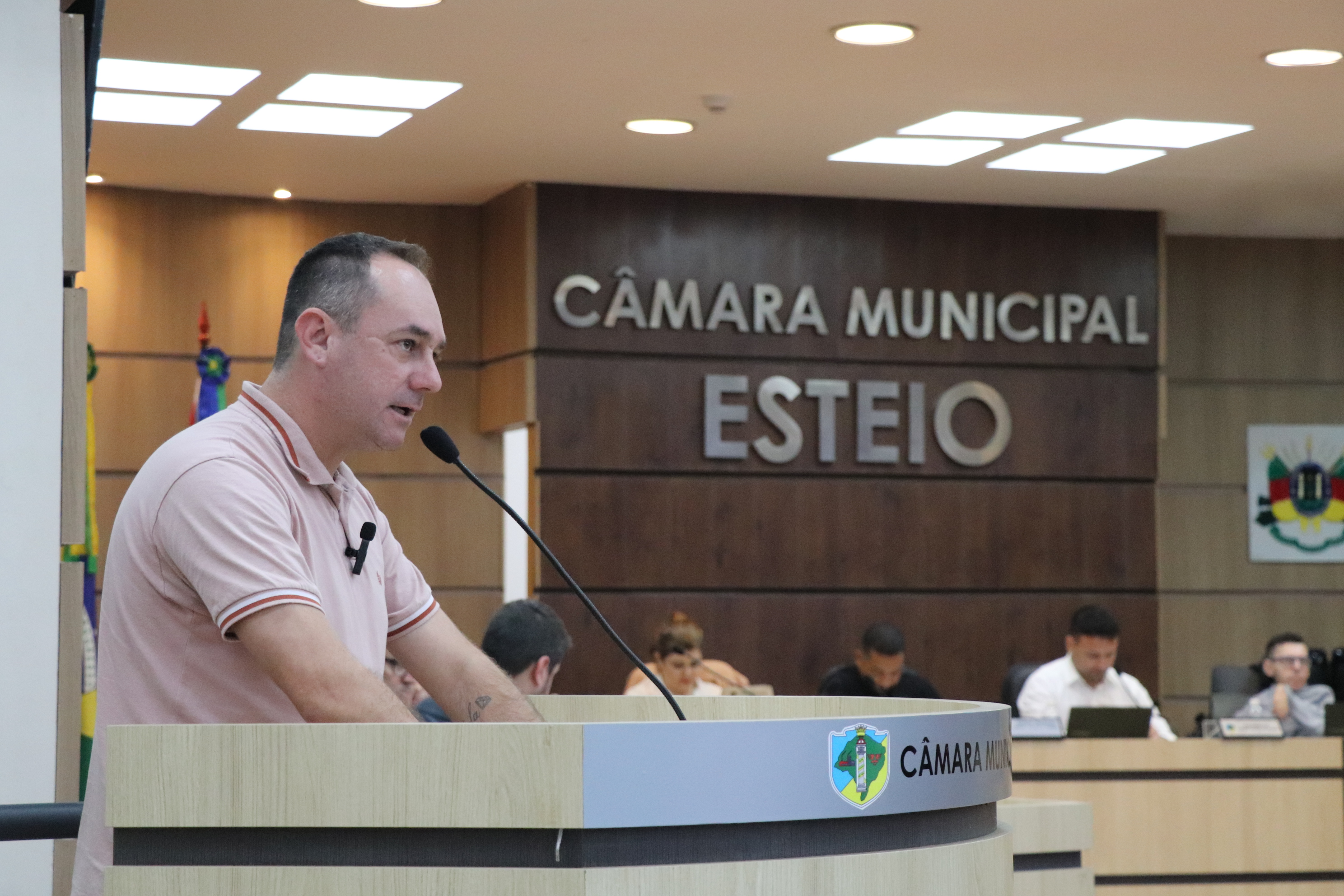 Fabio Neumann sugere brinquedos adaptados em praças