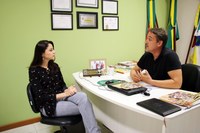 Gabinetes: Vereador Sandro Severo recebe deputada federal Liziane Bayer
