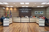 Plenário aprova projetos financeiros
