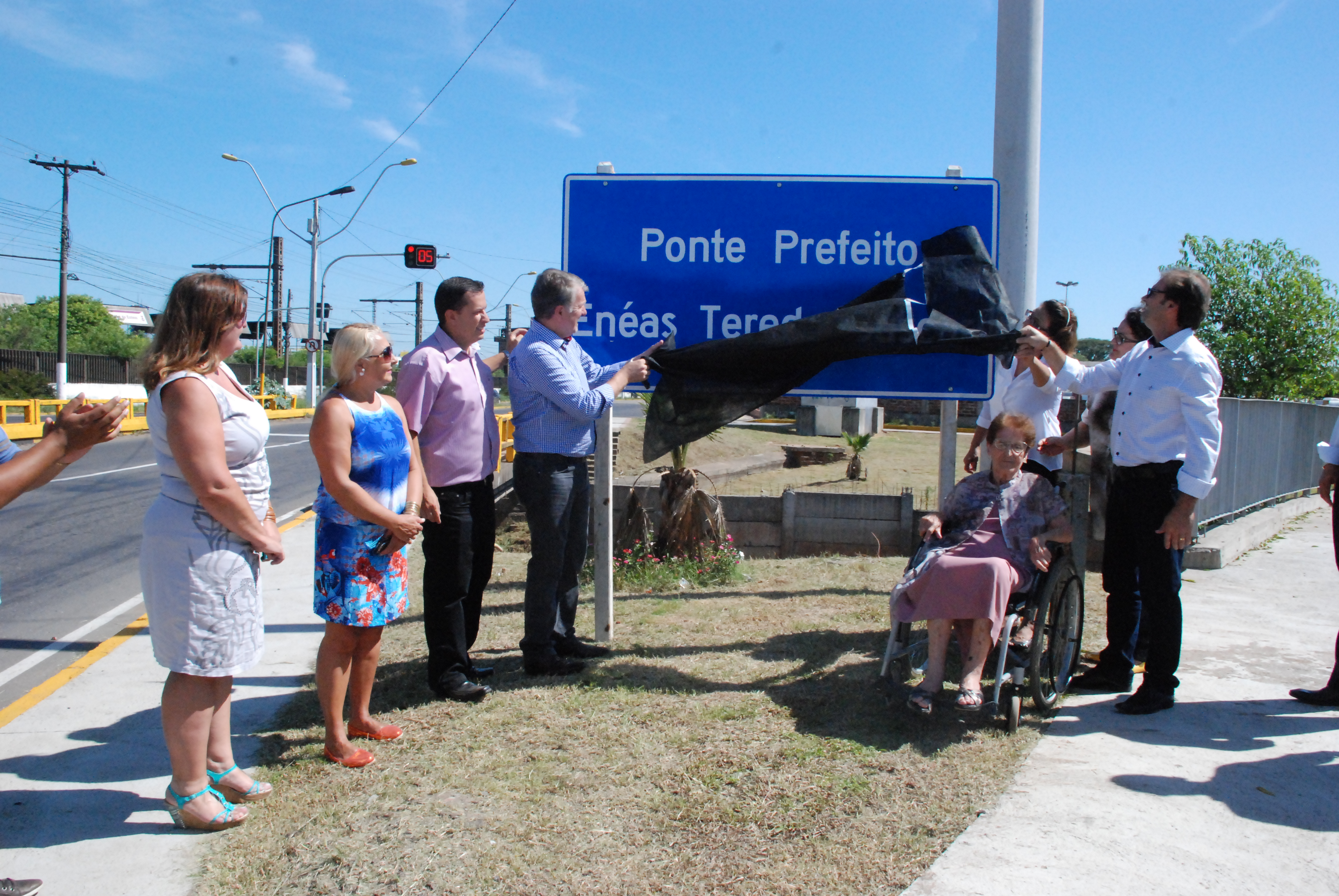 Ponte da Avenida Brasil recebe nome do ex-prefeito Enéas Teredo Buscari