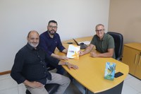 Presidente do CDL Esteio formaliza nova diretoria junto à Câmara Municipal