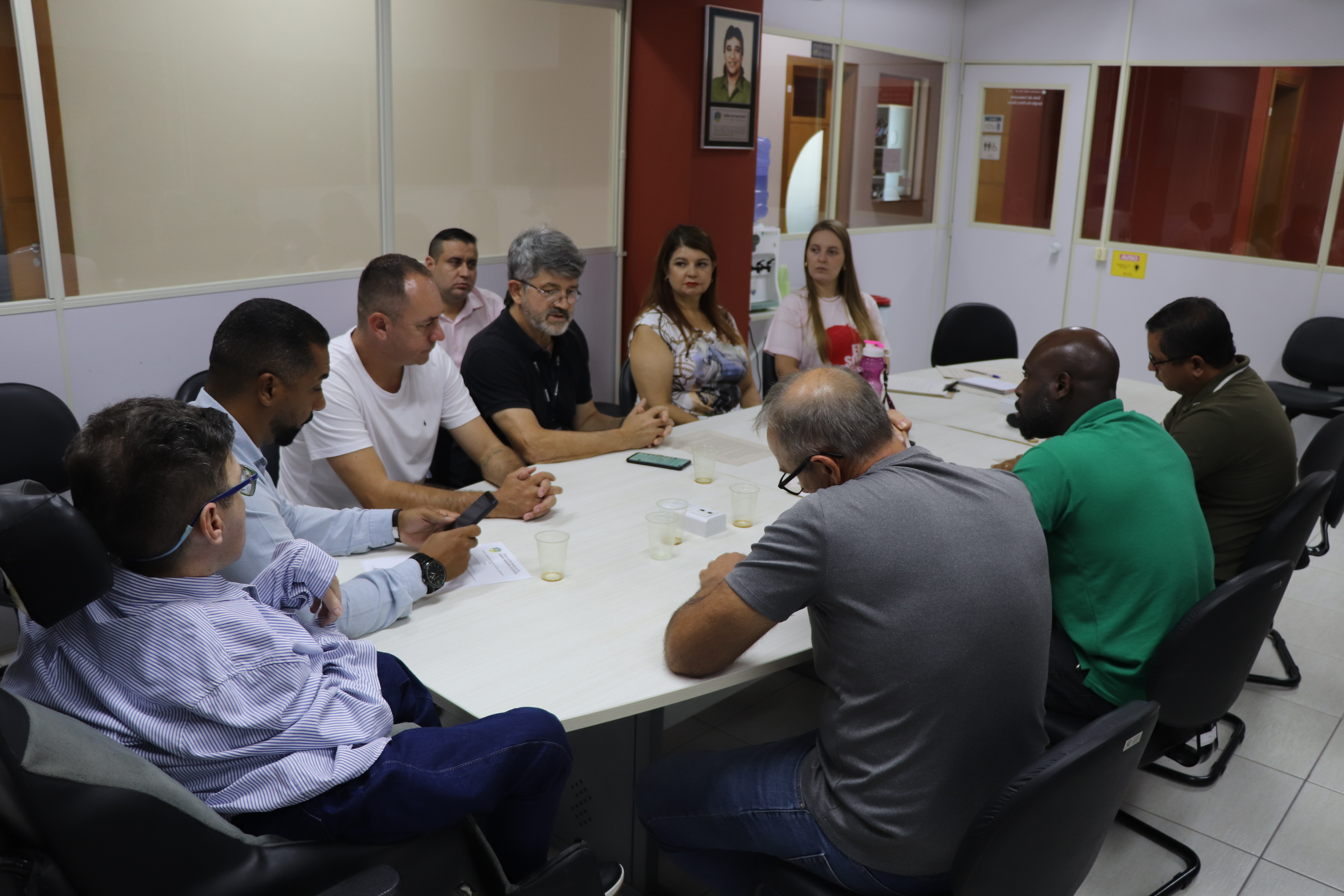 Comissão recebe representantes da Trensurb