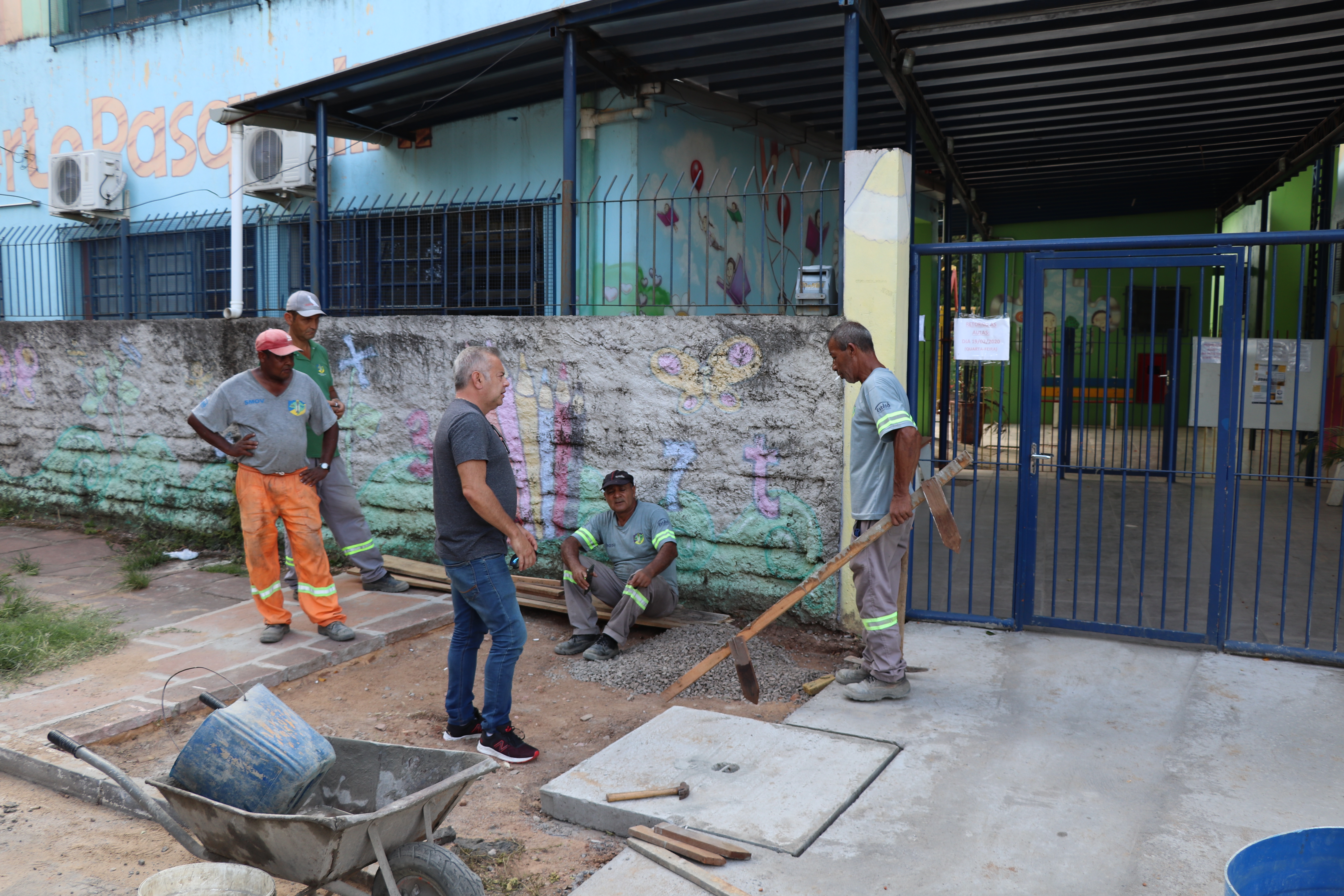 Vereador acompanha obras no entorno da EMEB Alberto Pasqualini