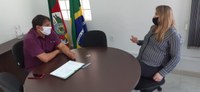 Vereador visita delegada de polícia de Esteio 