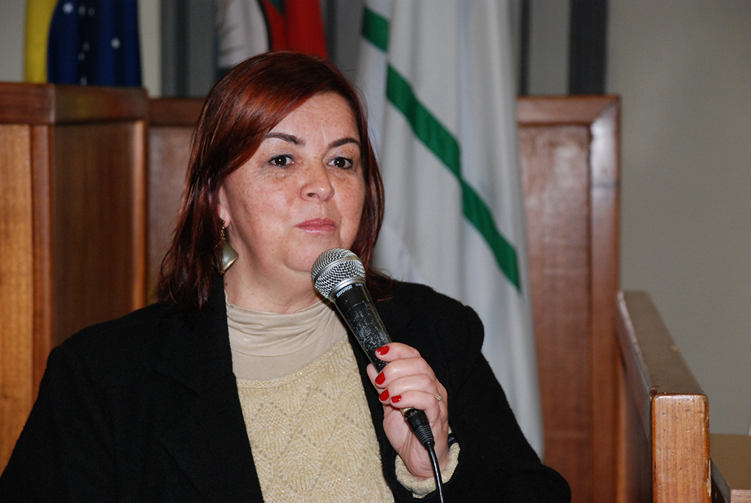 Vereadora participa de sessão do Parlamento Metropolitano em POA