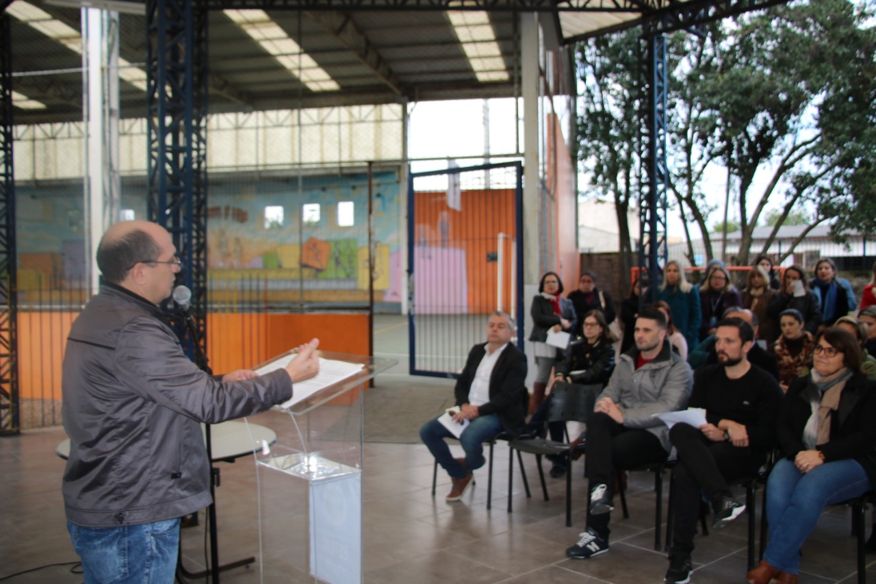 Vereadores participam de lançamento de programa na EMEB Alberto Pasqualini