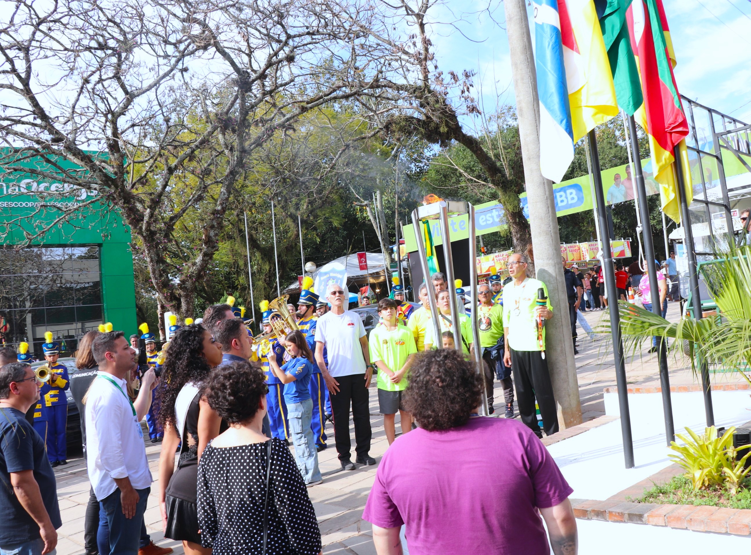 Vereadores prestigiam abertura da Semana da Pátria durante a 48ª Expointer