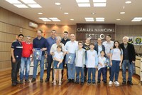 Vereadores recebem homenagem do Colégio Adventista de Esteio